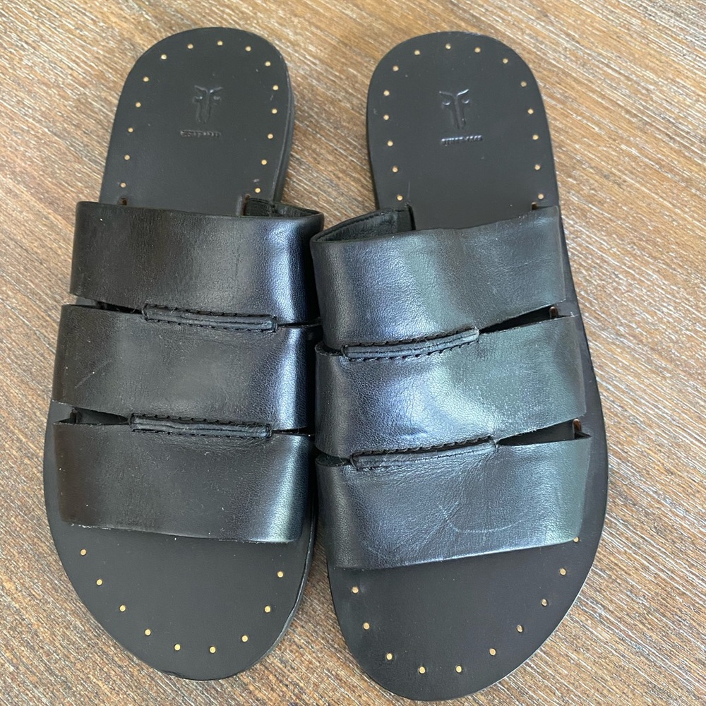 Frye size 6 slip on leather sandals